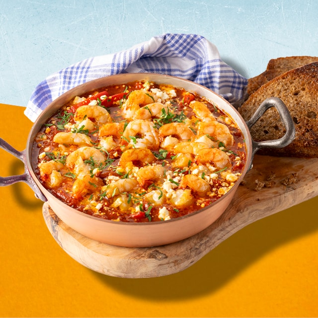 Scampi Saganaki grecs avec une sauce tomate épicée